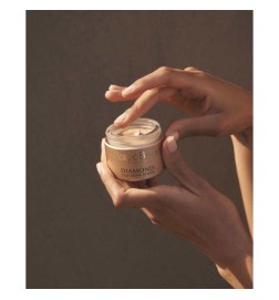 Diamante Cocoon Sheer Creme SPF 30 PA ++ 50 ml - Natura Bisse